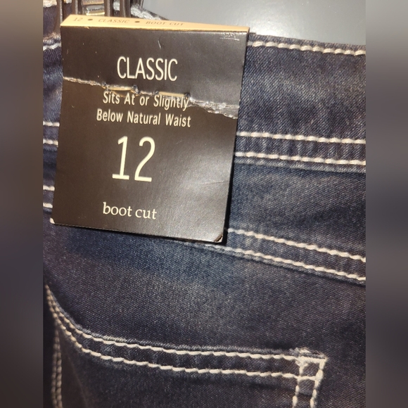 New with tags! Women's Size 12 catos bootcut tummy control jeans - Picture 4 of 5
